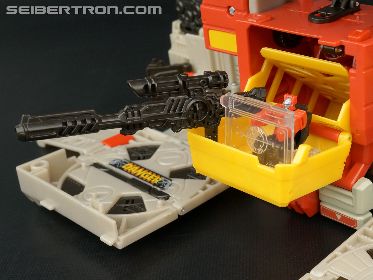 Transformers News: Twincast / Podcast Episode #149 "Titans Arrive" Transformers News: Twincast / Podcast Episode #149 "Titans Arrive"
