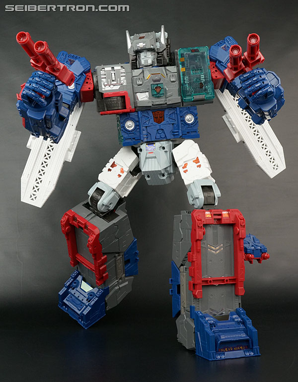 Transformers News: New Galleries: Titans Return Fortress Maximus with Cerebros and Emissary Transformers News: New Galleries: Titans Return Fortress Maximus with Cerebros and Emissary