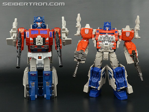 Transformers News: New Galleries: Titans Return Leader Class Powermaster Optimus Prime with Apex Transformers News: New Galleries: Titans Return Leader Class Powermaster Optimus Prime with Apex