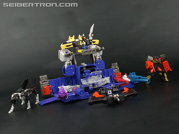 Transformers News: New Galleries: Titans Return Leader Soundwave with Soundblaster