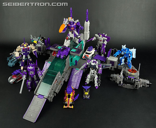 Transformers News: New Galleries: Titans Return Titan Class Trypticon with Full-Tilt and Necro Transformers News: New Galleries: Titans Return Titan Class Trypticon with Full-Tilt and Necro
