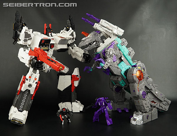 Transformers News: New Galleries: Titans Return Titan Class Trypticon with Full-Tilt and Necro Transformers News: New Galleries: Titans Return Titan Class Trypticon with Full-Tilt and Necro