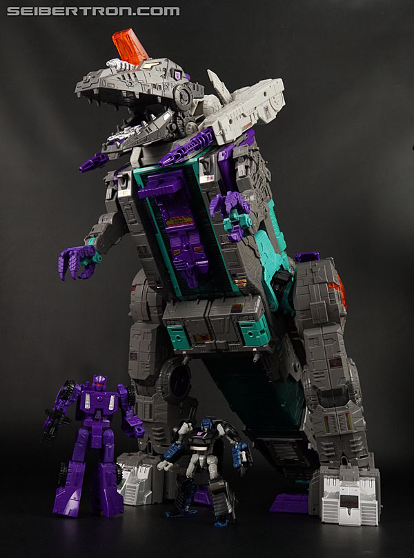 Transformers News: New Galleries: Titans Return Titan Class Trypticon with Full-Tilt and Necro Transformers News: New Galleries: Titans Return Titan Class Trypticon with Full-Tilt and Necro