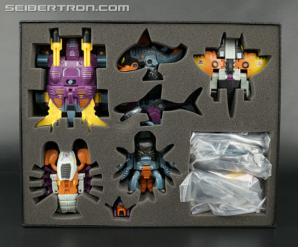 Transformers News: New Galleries: Club Exclusive Piranacon Set with Seacons Transformers News: New Galleries: Club Exclusive Piranacon Set with Seacons