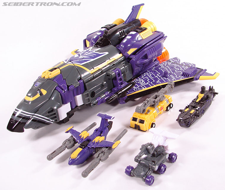 Transformers Club Exclusives Starcatcher (Image #1 of 43)