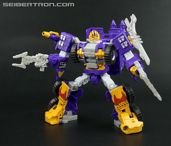 Transformers News: New Galleries: Club Subscription 4.0 Impactor and Bluestreak Transformers News: New Galleries: Club Subscription 4.0 Impactor and Bluestreak