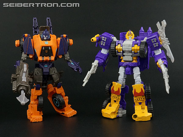 Transformers News: New Galleries: Club Subscription 4.0 Impactor and Bluestreak Transformers News: New Galleries: Club Subscription 4.0 Impactor and Bluestreak