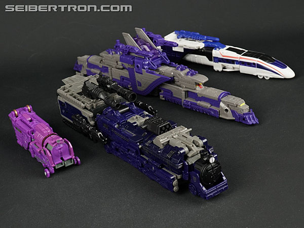 Transformers News: New Gallery: War for Cybertron Siege Leader Class Astrotrain