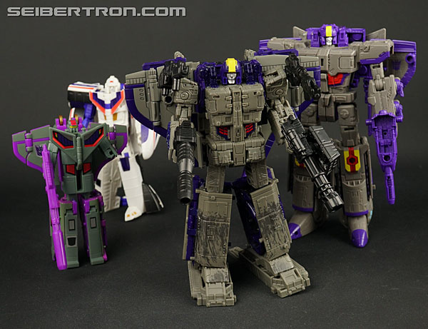 Transformers News: New Gallery: War for Cybertron Siege Leader Class Astrotrain