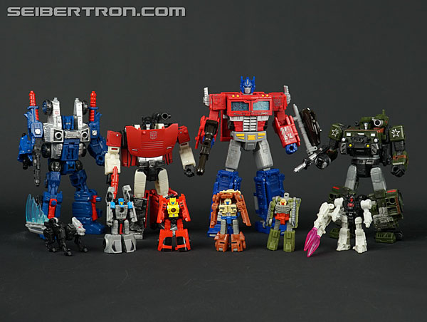 Transformers News: New Galleries: War for Cybertron SIEGE Deluxe Class Cog, Hound, Sideswipe and Skytread