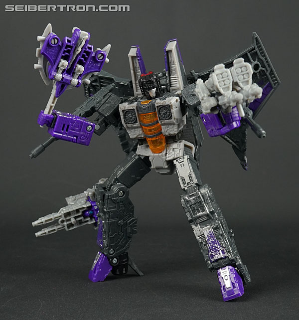 Transformers News: New Galleries: WFC Siege Deluxe Class Spinister with Battle Masters Singe and Shrute