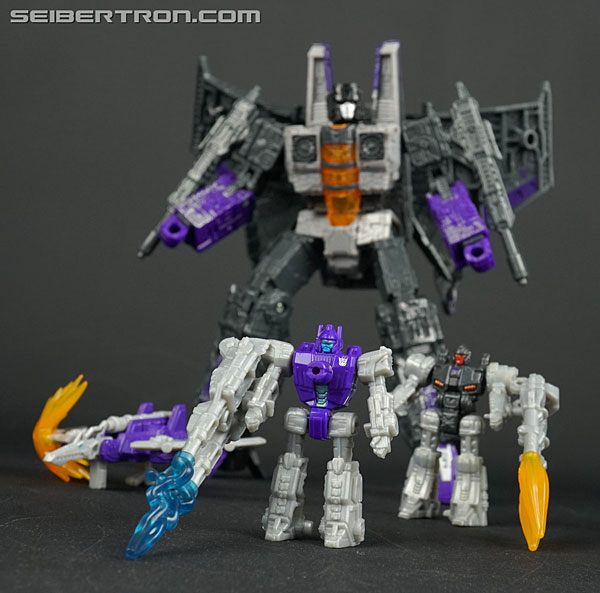 Transformers News: New Galleries: WFC Siege Deluxe Class Spinister with Battle Masters Singe and Shrute