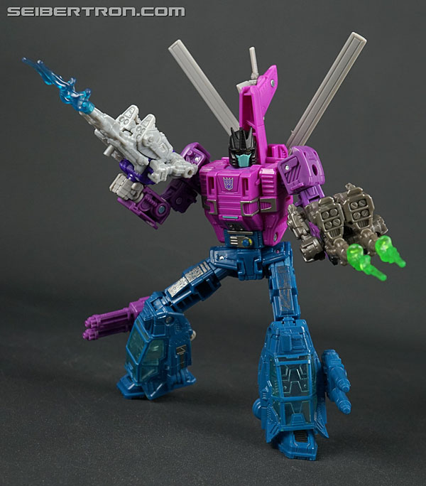 Transformers News: New Galleries: WFC Siege Deluxe Class Spinister with Battle Masters Singe and Shrute