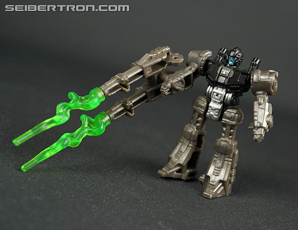 Transformers News: New Galleries: WFC Siege Deluxe Class Spinister with Battle Masters Singe and Shrute