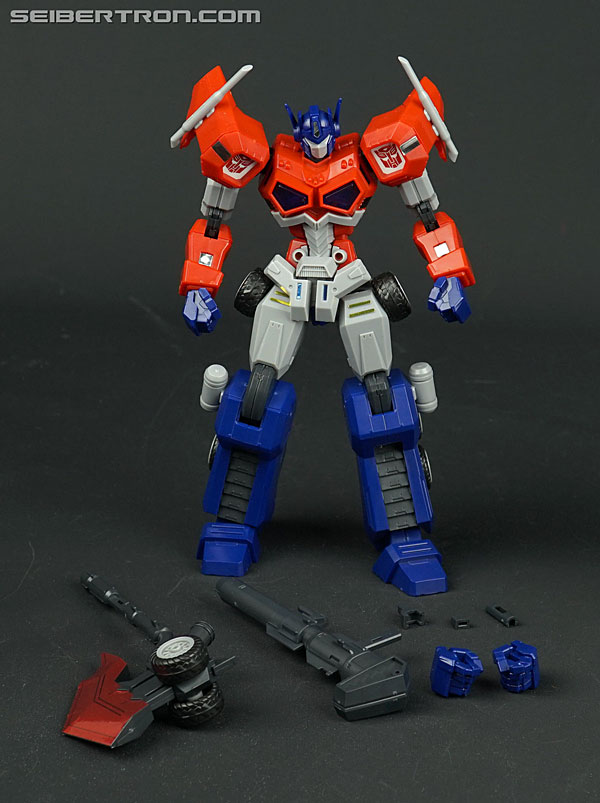 Transformers News: New Galleries: Flame Toys Furai Model Kits Starscream and Optimus Prime