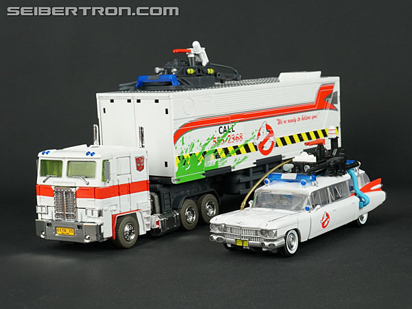 Transformers News: New Gallery Of #SDCC Exclusive Transformers Collaboration MP-10G Optimus Prime With Slimer