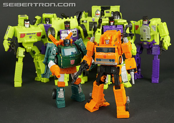 Transformers News: New Galleries: Grapple and Cliffjumper from Transformers War for Cybertron Earthrise Transformers News: New Galleries: Grapple and Cliffjumper from Transformers War for Cybertron Earthrise