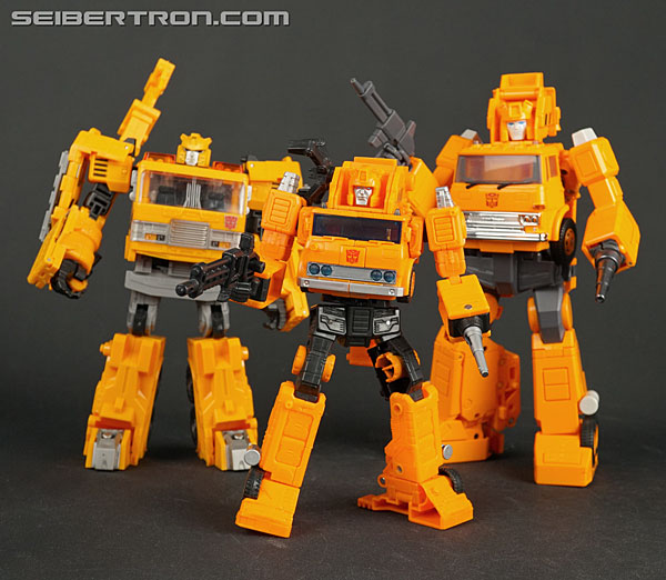 Transformers News: New Galleries: Grapple and Cliffjumper from Transformers War for Cybertron Earthrise Transformers News: New Galleries: Grapple and Cliffjumper from Transformers War for Cybertron Earthrise