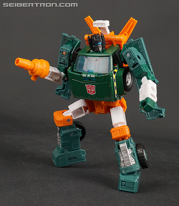 Transformers News: New Gallery: Deluxe HOIST from Transformers War for Cybertron Earthrise