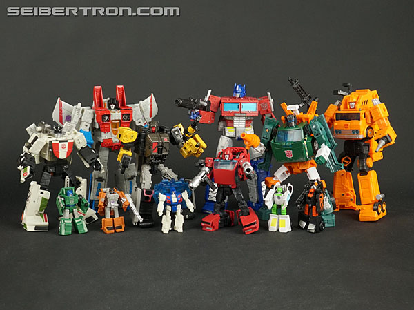 Transformers News: New Gallery: Deluxe HOIST from Transformers War for Cybertron Earthrise