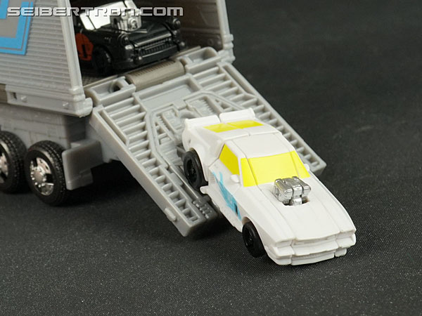 Transformers News: New Gallery: Transformers War for Cybertron Earthrise WFC-E11 Leader Class Optimus Prime Transformers News: New Gallery: Transformers War for Cybertron Earthrise WFC-E11 Leader Class Optimus Prime