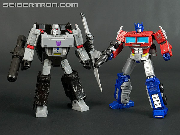 Transformers News: New Gallery: Transformers War for Cybertron Earthrise WFC-E11 Leader Class Optimus Prime Transformers News: New Gallery: Transformers War for Cybertron Earthrise WFC-E11 Leader Class Optimus Prime