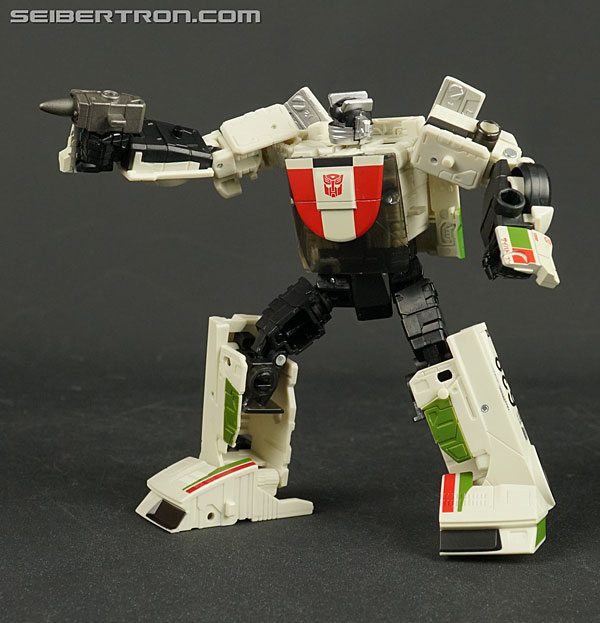 Transformers News: New Gallery: Deluxe WHEELJACK from Transformers War for Cybertron Earthrise Transformers News: New Gallery: Deluxe WHEELJACK from Transformers War for Cybertron Earthrise