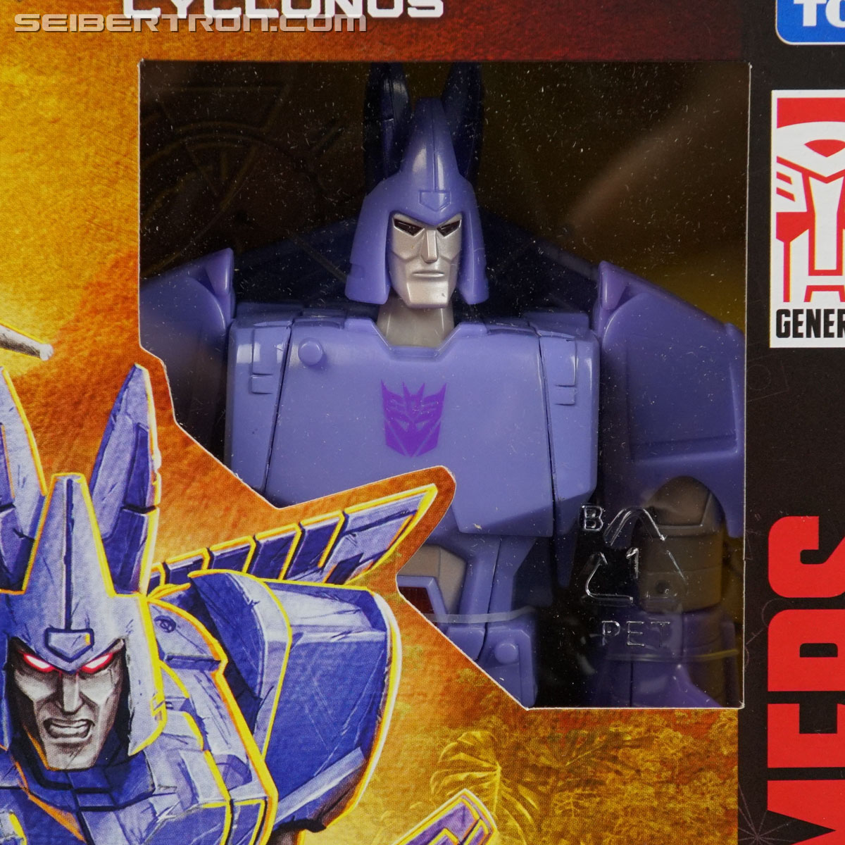Transformers War for Cybertron: Kingdom Cyclonus (Image #3 of 210)