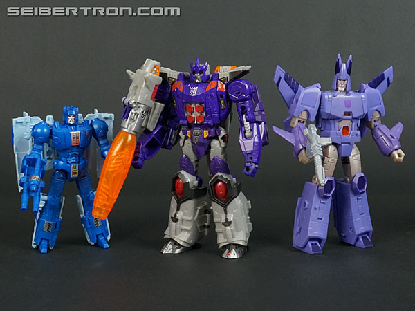 Transformers News: New Gallery: War for Cybertron Kingdom Voyager Class WFC-K9 Cyclonus Transformers News: New Gallery: War for Cybertron Kingdom Voyager Class WFC-K9 Cyclonus