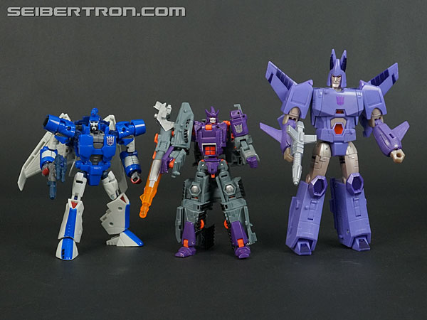 Transformers News: New Gallery: War for Cybertron Kingdom Voyager Class WFC-K9 Cyclonus Transformers News: New Gallery: War for Cybertron Kingdom Voyager Class WFC-K9 Cyclonus