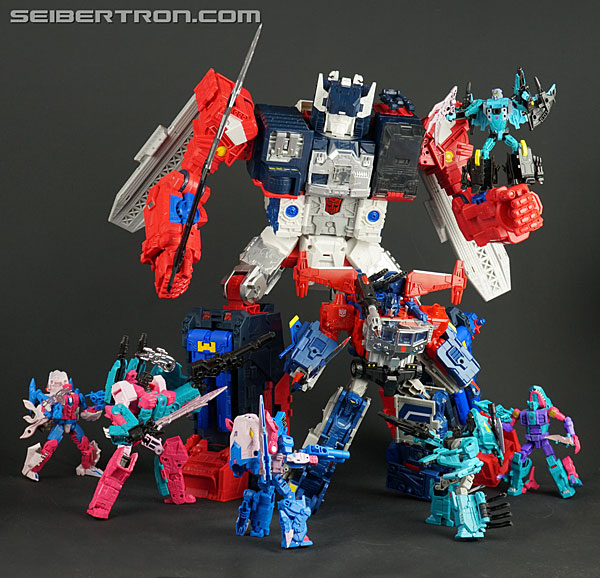Transformers News: New Galleries: Generations Selects Seacons and King Poseidon