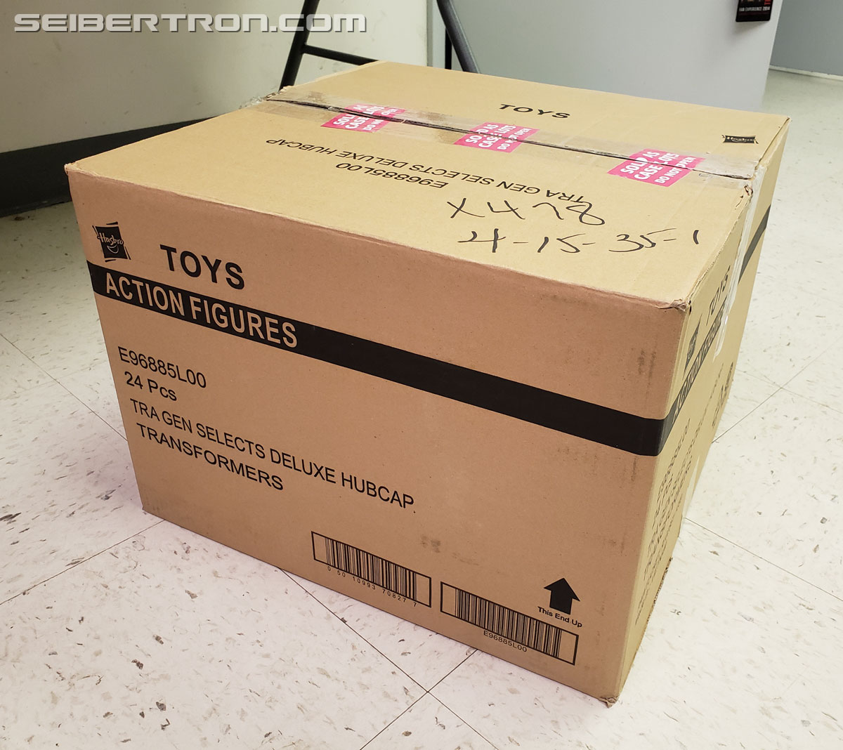 Transformers Generations Selects Hubcap (Image #1 of 135)