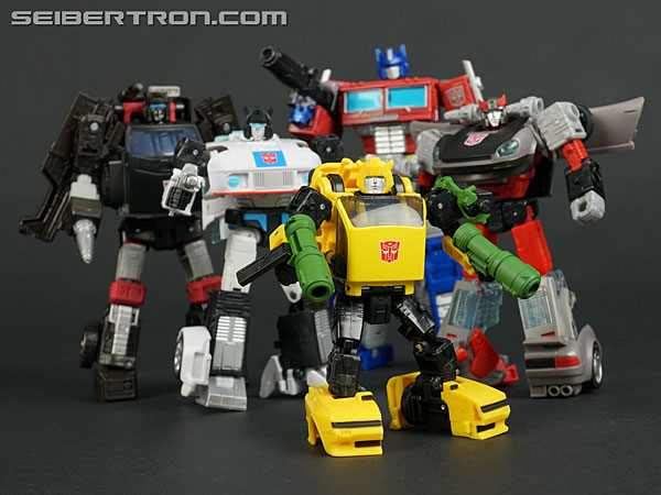 Transformers News: New Galleries: Worlds Collide Bumblebee plus Netflix Bumblebee, Selects Hubcap and Bug Bite