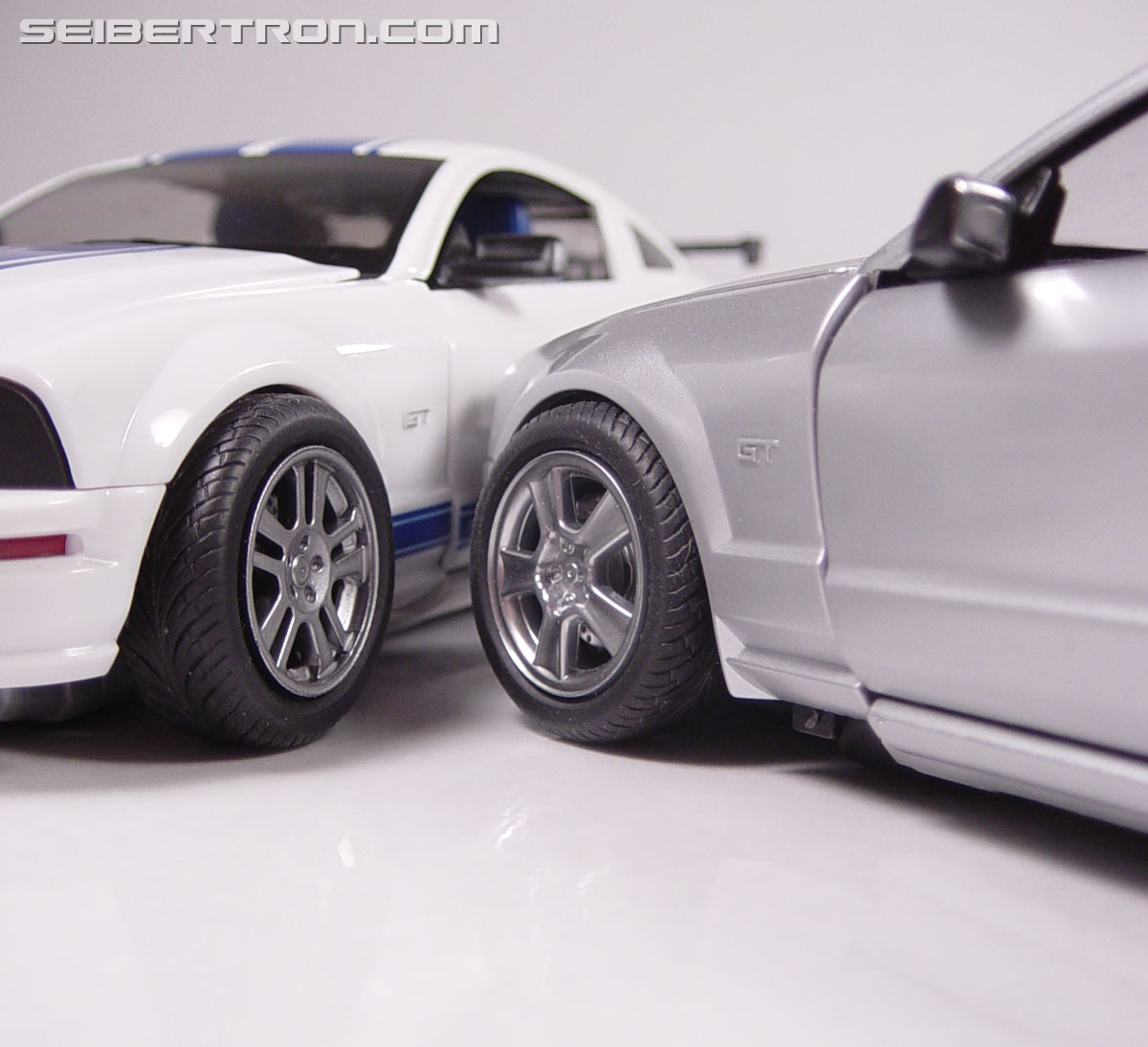 Transformers Alternators Grimlock (Image #28 of 73) Transformers Alternators Grimlock (Image #28 of 73)