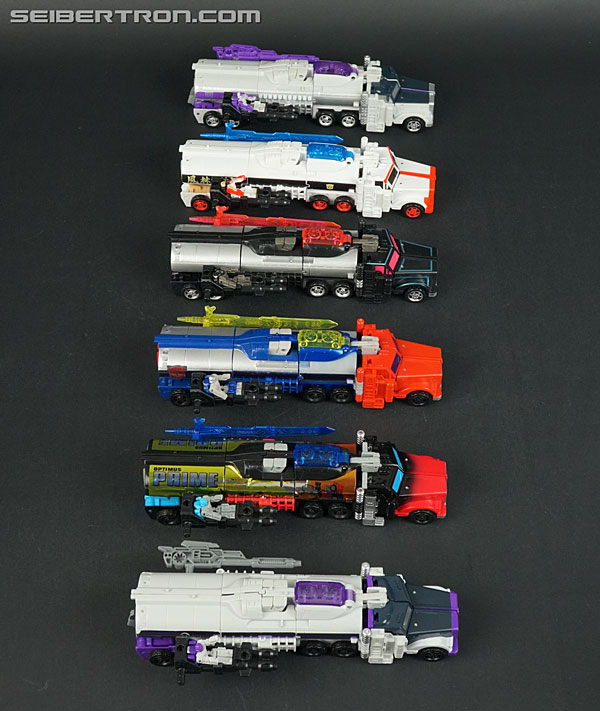 Transformers News: New Galleries: Transformers X Street Fighter Ryu, Vega, Ken and Chun-Li Transformers News: New Galleries: Transformers X Street Fighter Ryu, Vega, Ken and Chun-Li