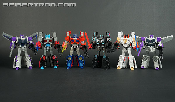 Transformers News: New Galleries: Transformers X Street Fighter Ryu, Vega, Ken and Chun-Li Transformers News: New Galleries: Transformers X Street Fighter Ryu, Vega, Ken and Chun-Li