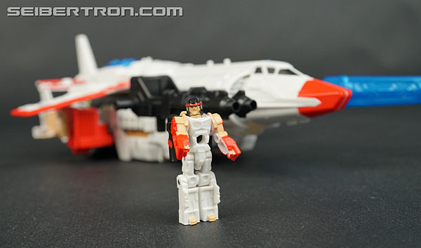 Street Fighter X Transformers Convoy [Ryu] (Ryu) (Image #38 of 43)