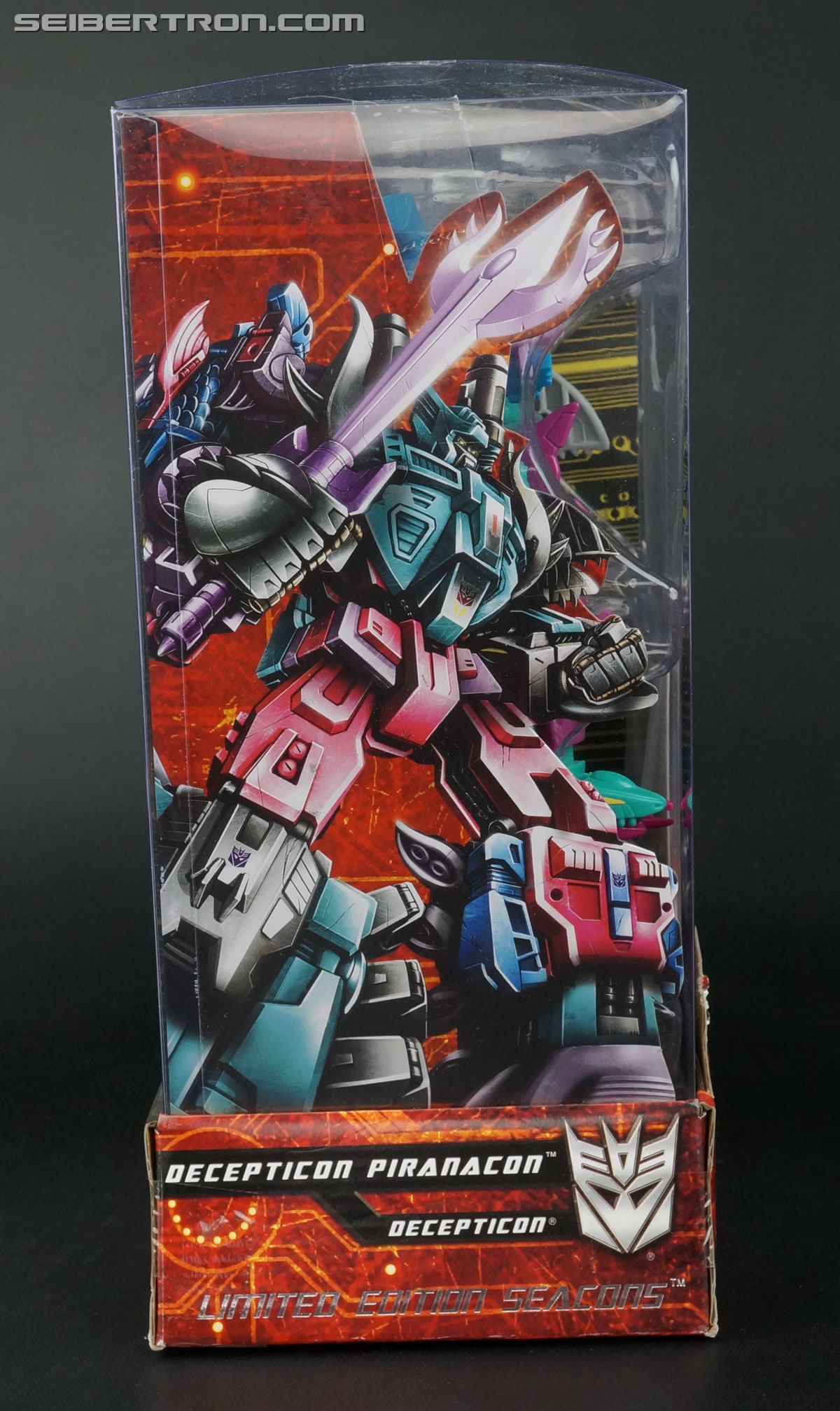 Transformers G1 Commemorative Series Piranacon (Reissue) (Image #12 of 108)