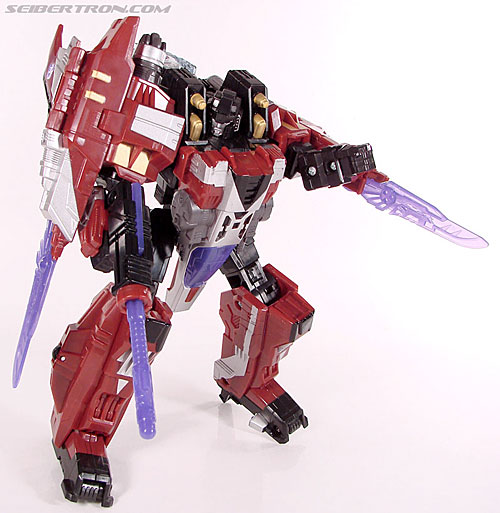 New Toy Galleries: Universe Vector Prime and Cybertron Starscream!