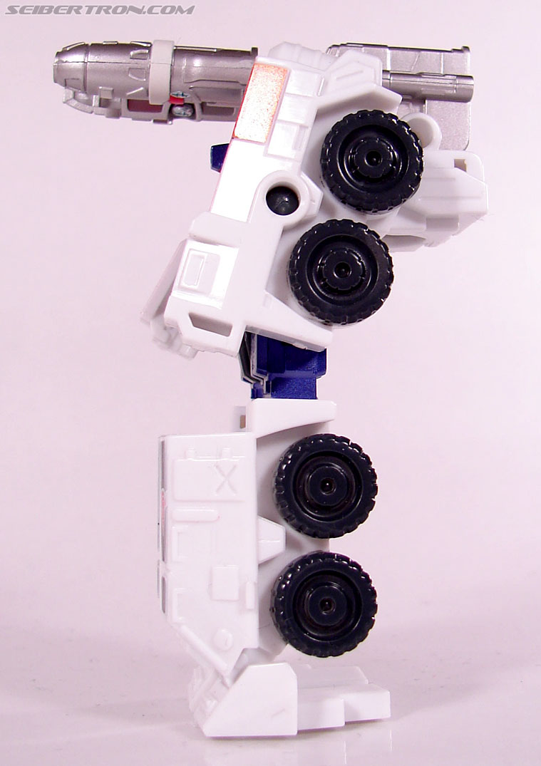 Transformers Cybertron Red Alert (Cybertron Defense) (Image #35 of 56)