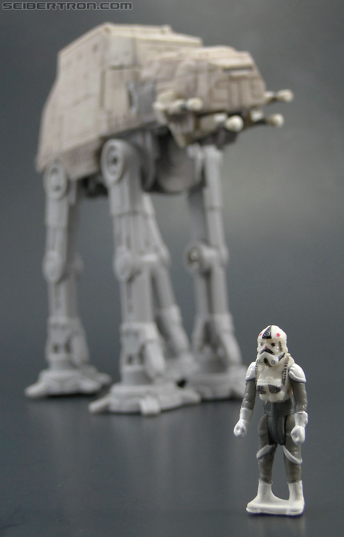 Star Wars Transformers AT-AT Driver (AT-AT) (Image #35 of 161)