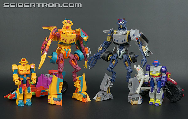 Transformers News: New Club Subscription Gallery: Deluxe Circuit Re: New Club Subscription Gallery: Deluxe Circuit