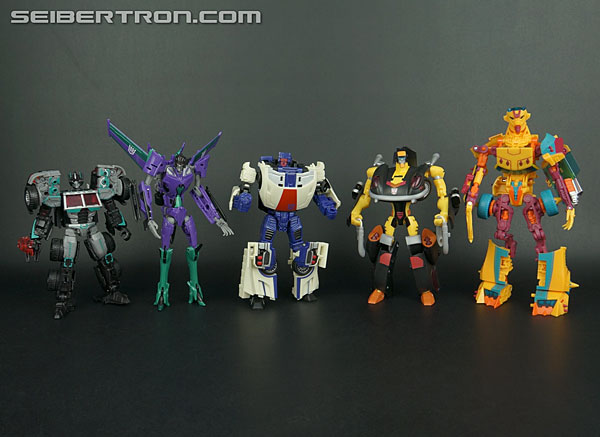 Transformers News: New Gallery: Club Subscription Service Jackpot Transformers News: New Gallery: Club Subscription Service Jackpot