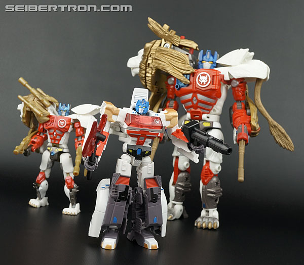 Transformers News: New Gallery: Collectors' Club 2015 Lio Convoy