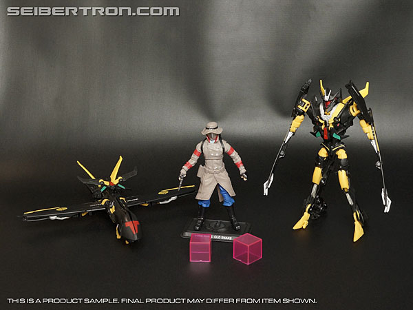 Transformers News: New Galleries: Old Snake and Stealth Battle Android Troopers from the Transformers Collector's Club Transformers News: New Galleries: Old Snake and Stealth Battle Android Troopers from the Transformers Collector's Club