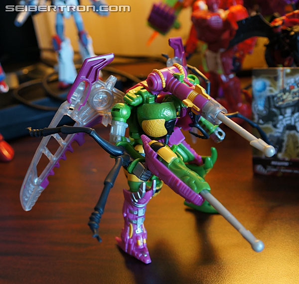 Transformers News: New Galleries and Video: Club Subscription Service Thrustinator and Rewind
