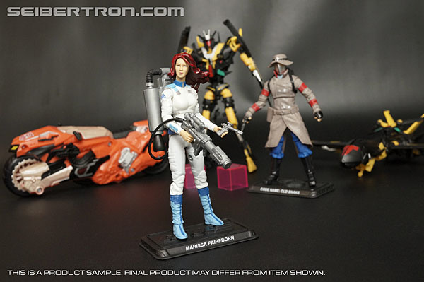 Transformers News: New Galleries: Club Exclusive Marissa Faireborn with Afterbreaker Transformers News: New Galleries: Club Exclusive Marissa Faireborn with Afterbreaker
