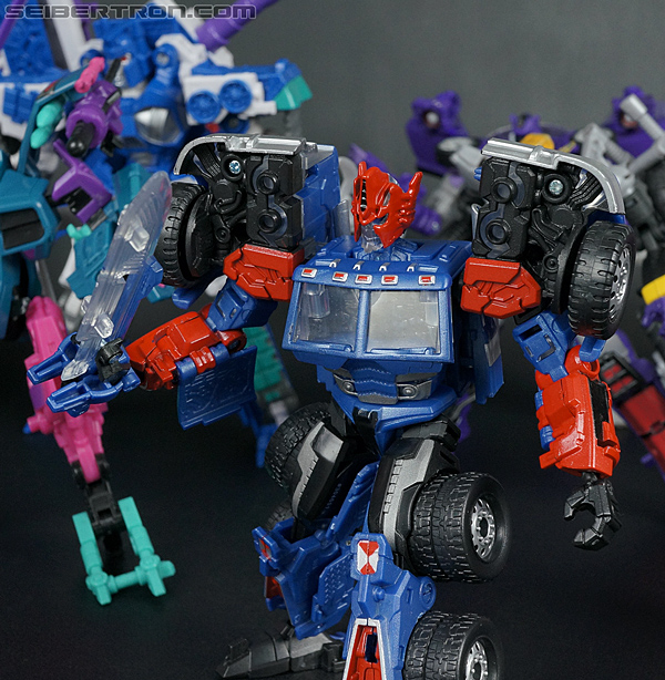 Transformers Convention &amp; Club Exclusives Ultra Magnus (Shattered Glass) (Image #140 of 142)