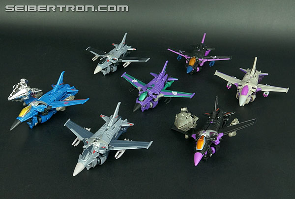 Transformers News: New Club Subscription Gallery: Deluxe Slipstream New Club Subscription Gallery: Deluxe Slipstream