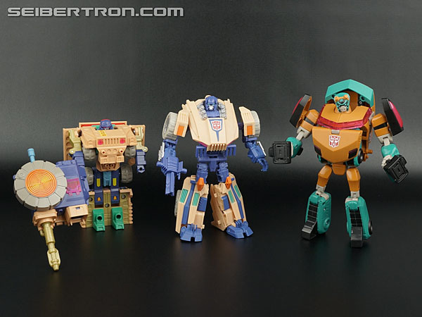 Transformers News: New Gallery: Club Subscription Service Fisitron